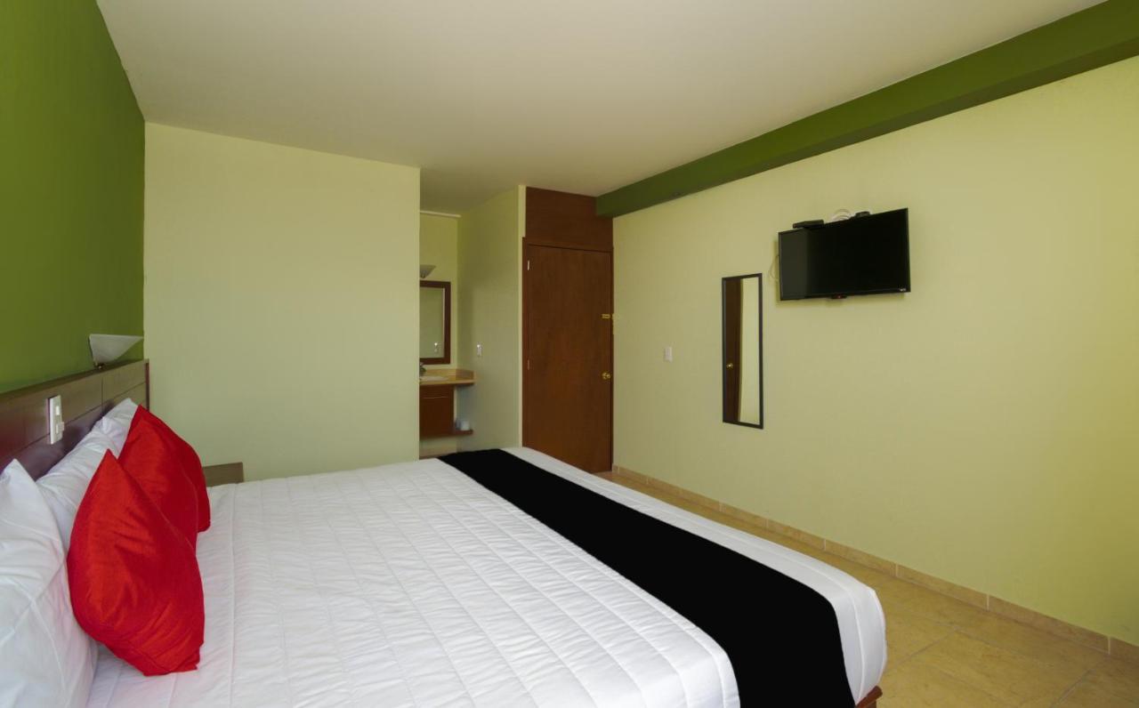 צ'ולולה Hotel San Pablo מראה חיצוני תמונה