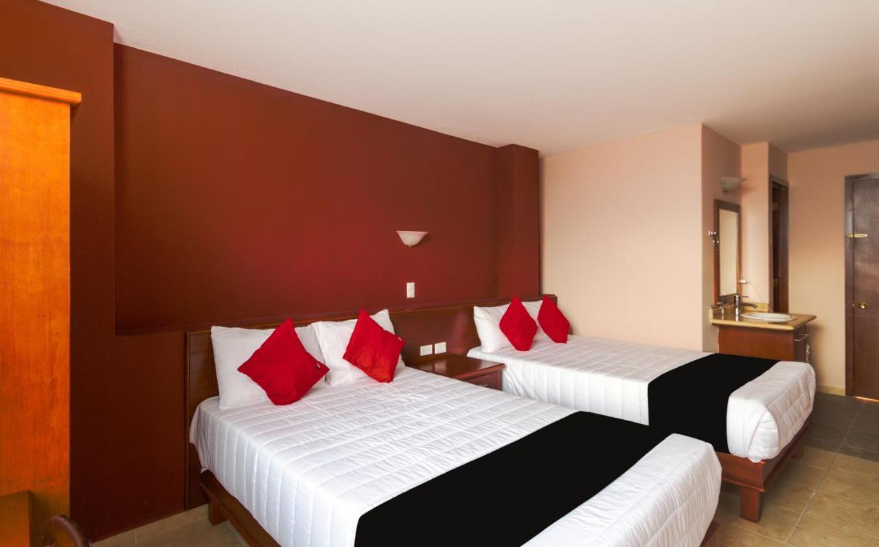צ'ולולה Hotel San Pablo מראה חיצוני תמונה