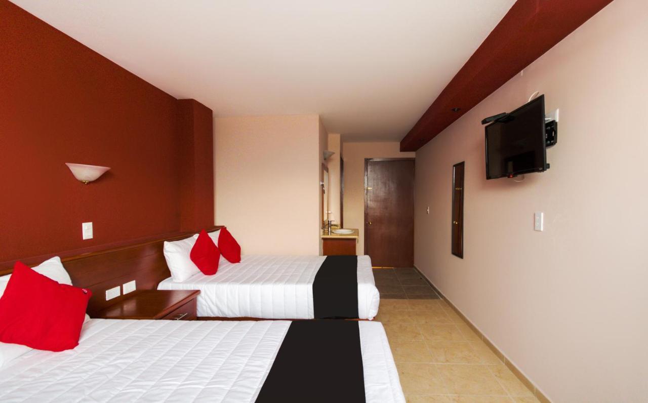 צ'ולולה Hotel San Pablo מראה חיצוני תמונה