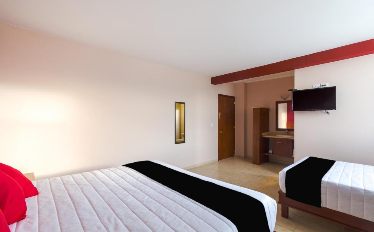 צ'ולולה Hotel San Pablo מראה חיצוני תמונה